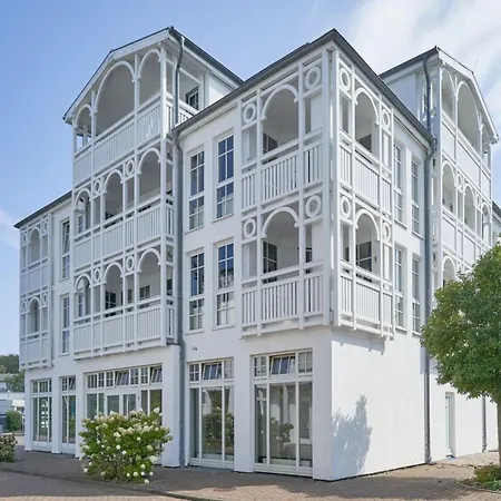 Mit Balkon Und Schwimmbadnutzung In 아파트 *
