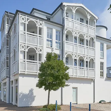Mit Balkon Und Schwimmbadnutzung In Lejlighed