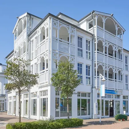 Mit Balkon Und Schwimmbadnutzung In 아파트